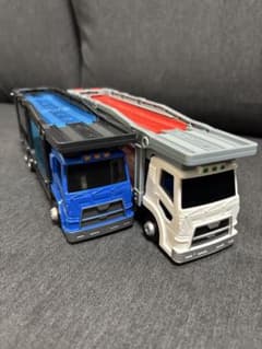 トミカ キャリアカー2台セットのサムネイル