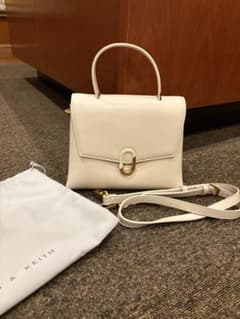 CHARLES & KEITH 2WAY ショルダーバッグ アイボリー - メルカリ