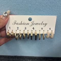 ゴールドピアスセット 3つ　500円のサムネイル