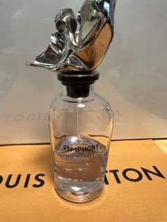 Louis Vuitton シンフォニー 100ml 香水のサムネイル