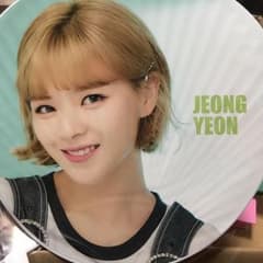 TWICE うちわのサムネイル
