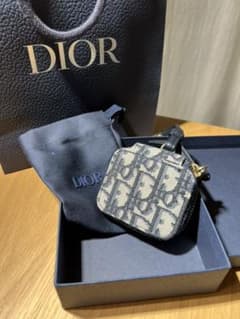 DIOR AirPods Pro ケースのサムネイル