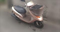 HONDA Dio Cesta 原付 バイクのサムネイル