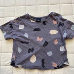 幾何学模様 グレー Tシャツのサムネイル