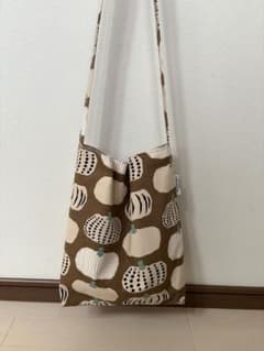 ななめがけトートバッグ〜夏のお出かけに♪かぼちゃ（茶色）北欧のサムネイル