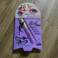 つけまつげ接着剤のサムネイル