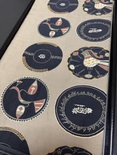 日舞家所蔵品★【珍品未着用品】西陣老舗機元「岡本織物謹製」47万 手織り御召緯併用変わり織「慶長辻が花 藤 蔓葡萄」膨れ織 クリーム色 日本舞踊家所蔵品☆特選着物 帯 出品中 の出品した商品 - メルカリ