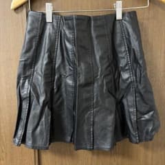 INGNIフェイクレザー プリーツ ミニスカート ブラックのサムネイル