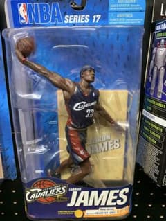 NBA レブロン・ジェームズ キャブス時代フィギュア - メルカリ