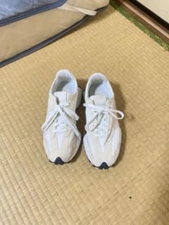 New Balance 327 ホワイト スニーカーのサムネイル