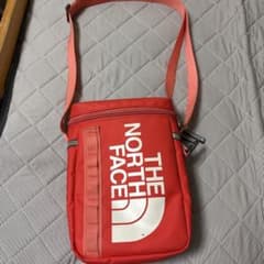 THE NORTH FACE ショルダーバッグ レッドのサムネイル