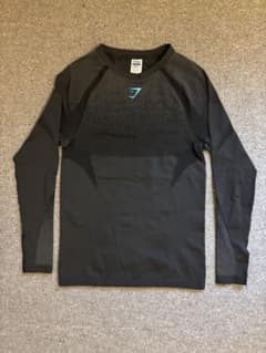 GYMSHARK LONG SLEEVE Tシャツのサムネイル