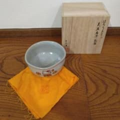 【る781】美濃唐津　平正窯　ハローキティ 茶碗　抹茶 る781】美濃唐津 平正窯 ハローキティ 茶碗 抹茶 - メルカリ