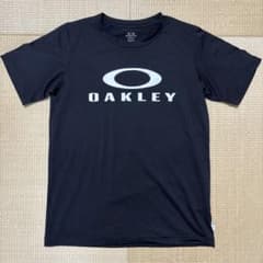 OAKLEY パフォーマンス Tシャツ 160㎝ ブラックのサムネイル