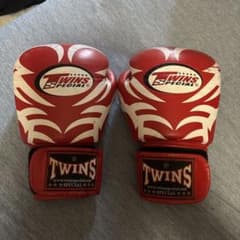 TWINS SPECIAL ボクシンググローブ 16oz 赤 - メルカリ