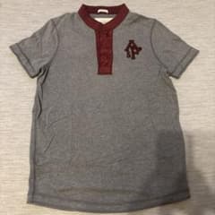 d*9様 Abercrombie & Fitch グレー Tシャツ Sのサムネイル