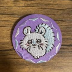 刺繍缶バッジ ちいかわ モモンガのサムネイル