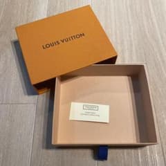 【新品】ヴィトン ウォレット空箱のサムネイル