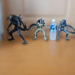 エイリアン　フィギア　3体セットのサムネイル