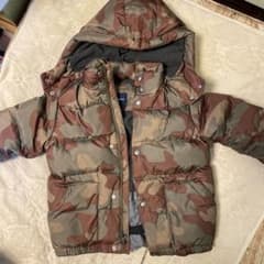 美品！ダウンジャケット　GAP kids 130 ダウンフェザーギャップキッズのサムネイル