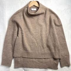 【SLOBE IENA】ウールモックネックニット キャメルのサムネイル
