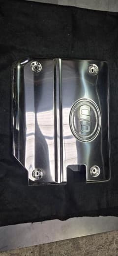 UD クオン マフラーカバー ステップ付属 UD クオン マフラーカバー ステップ付き - メルカリ