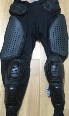 コミネ　バイク用プロテクターのサムネイル