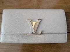 LOUIS VUITTON ポルトフォイユ カプシーヌ 財布　ルイヴィトン