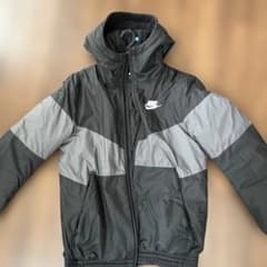 Nike 후드가 달린 나일론 재킷 S 사이즈