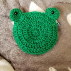 【ハンドメイド】カエルの小さなポーチのサムネイル