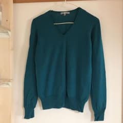 UNIQLO Vネックニットのサムネイル