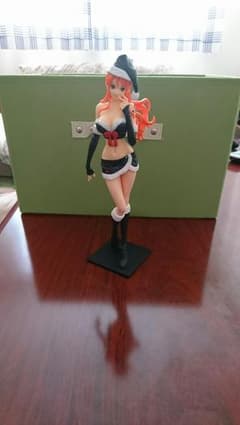 ナミ フィギュアのサムネイル