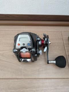 Daiwa SEABORG 200J 電動リール 本体のサムネイル