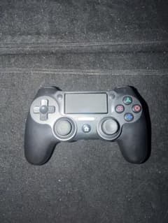 PS4/PC ワイヤレスコントローラー ブラックのサムネイル