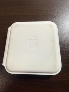 Apple MagSafeデュアル充電パッドのサムネイル