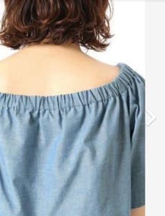 オフショルダーシャツ　最終値下げのサムネイル