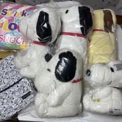 お買い得‼️スヌーピーぬいぐるみ&クッション&ぬいぐるみ9点セットのサムネイル