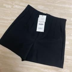 zara ショートパンツのサムネイル