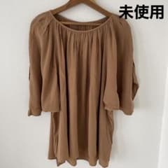超美品 リエス ギャザーブラウス ブラウン - メルカリ