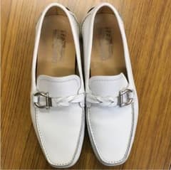 美品フェラガモ メンズシューズ ホワイトのサムネイル