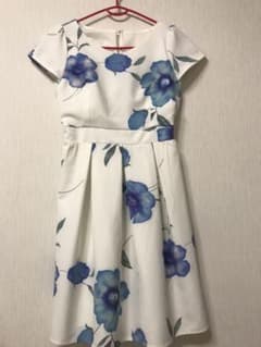 CECIL Mc BEE 花柄ワンピースのサムネイル