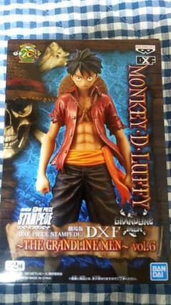 ワンピースフィギュアのサムネイル