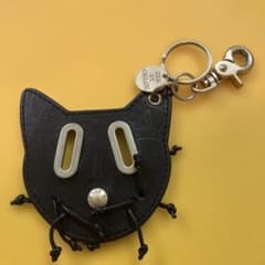 限定セールSEE BY CHLOÉ 猫型キーホルダー　ブラックのサムネイル