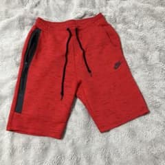 NIKEテックフリースハーフパンツ 赤のサムネイル
