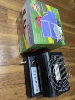 ジャンク品 ガスストーブ 防寒対策 屋内外　角度調節可能 防災グッズのサムネイル