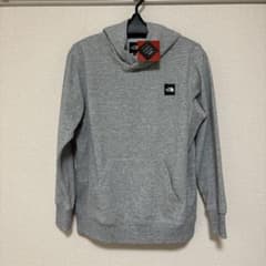 新品❤️ザ　ノースフェイス　パーカーのサムネイル