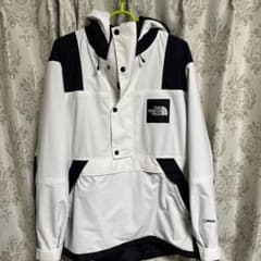 マウンテンパーカーのサムネイル
