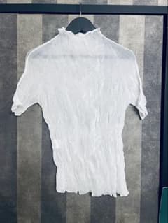 ISSEY MIYAKE ホワイトプリーツ半袖Tシャツのサムネイル