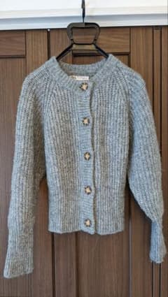 ZARA グレーニットカーディガンのサムネイル