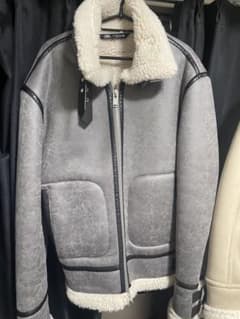 ZARA、未使用グレー フェイクファー ジャケットのサムネイル